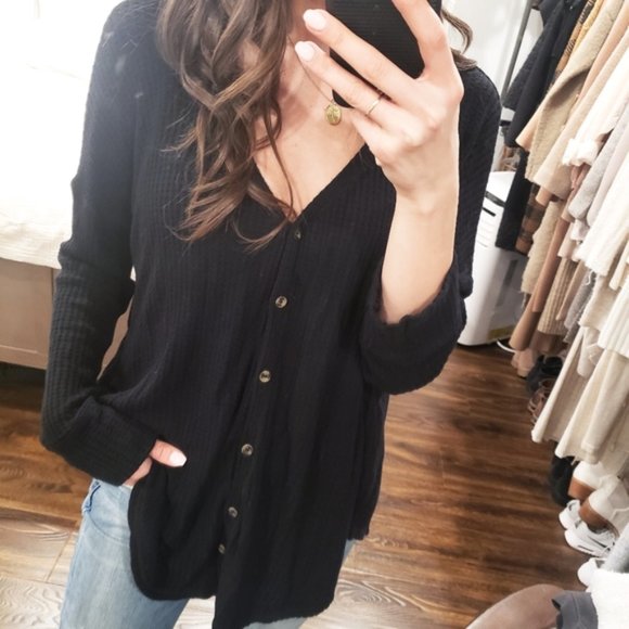 Dex Tops - Waffle knit button up top